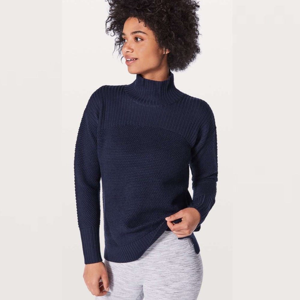 Lululemon Warm Restore 100% Merino Wool Turtleneck Sweater Blue Sz 12‎ Knit Navy